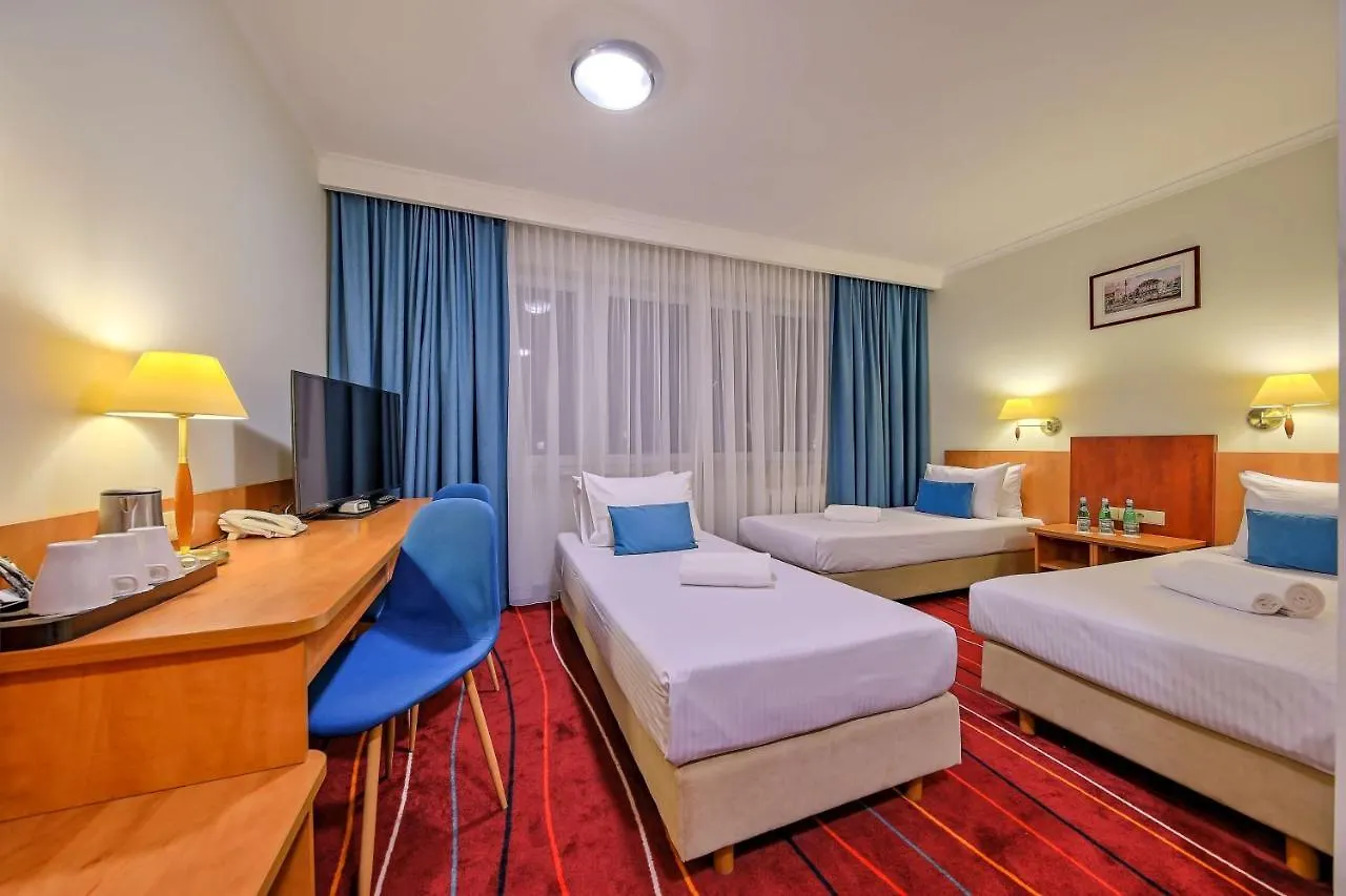 ורשה Best Western Hotel Portos 3*,  פולין